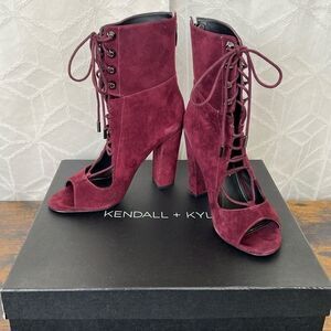 Kendall And Kylie kkELLA Dark Red Maroon Suede Heels In Box